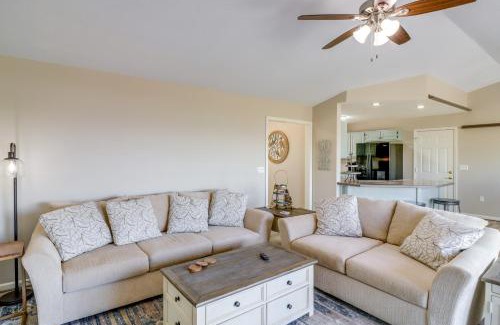 Edgemont Casa | Charming Edgemont Home with Deck and Lake Views!