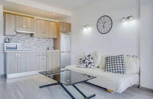 Marazul Apartamento | Encantador apartamento "Mar Azul Del Sur" con vistas al mar, Wi-Fi, terraza y piscina compartida