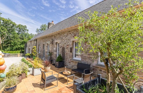 Gonneville-le-Theil Cabaña | Casa independiente con gran jardín, cerca de Cherbourg, con terrazas, chimenea y todas las comodidades
