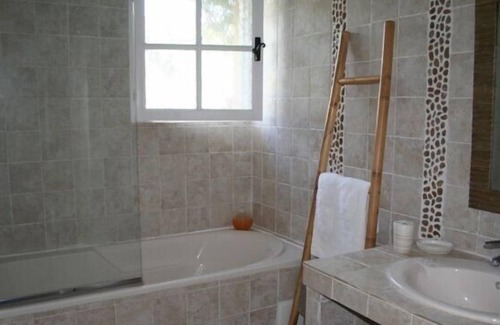 Portigliolo Villa | Encantador frente al Golfo de Ajaccio. Buenas comodidades, playa a 300 metros.