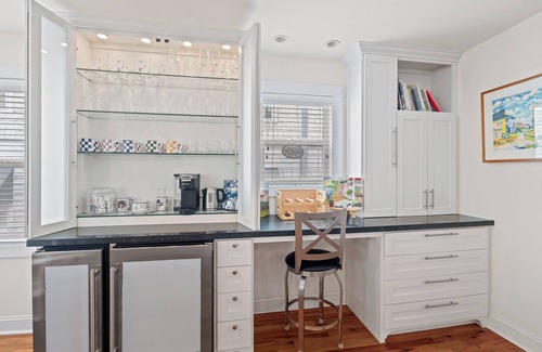 Wrightsville Beach Cabaña | Charming family cottage in the heart of Wrightsville Beach w/ wrapping porch
