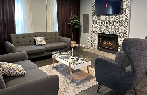 East Stroudsburg Casa | Charming Family Home With Fire Pit, Pool Table, Arcade, Darts &Foosball