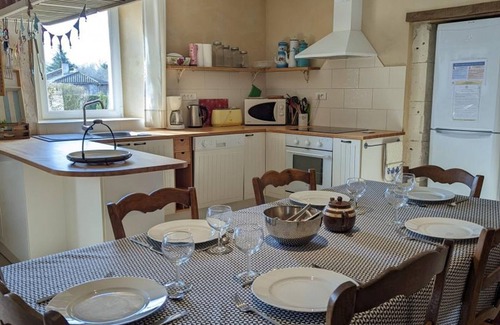 Combiers Cabaña | Casa rural con jardín privado, WIFI, ping-pong, bicicletas y equipamiento para bebés