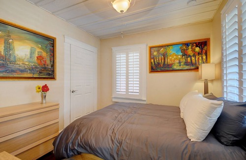 Hillcrest Cabaña | Encanto, casa ideal para familias y cerca del Parque Balboa, a pie de centro - perros ok