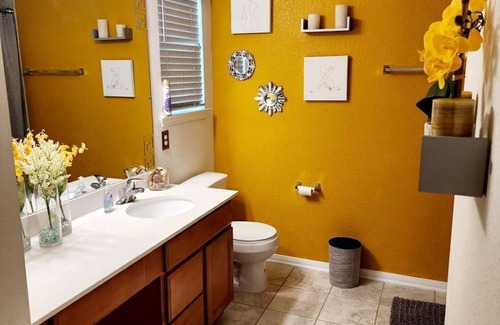 Barker Casa | Charming Family Friendly 3 bedroom home in NW Houston