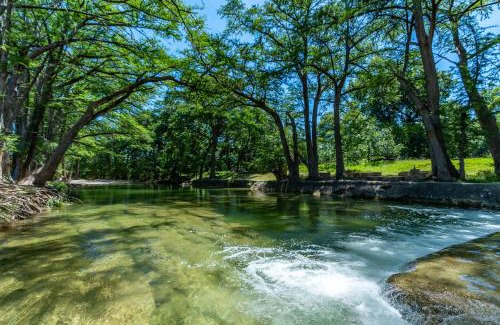 Bandera Casa | Charming Family Getaway Near Medina River