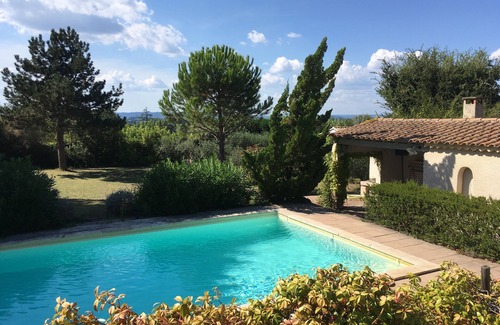 Eyragues Casa | Charming Family House, Garden and Swimming Pool in a pretty Provençal Village