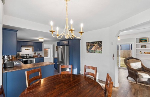 Sleeping Giant Estates Casa | Charming family retreat in Livingston