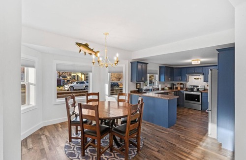 Sleeping Giant Estates Casa | Charming family retreat in Livingston