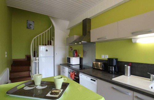 Feugeres Cabaña | Casa acogedora con piscina interior y zona infantil en el corazón del Cotentin