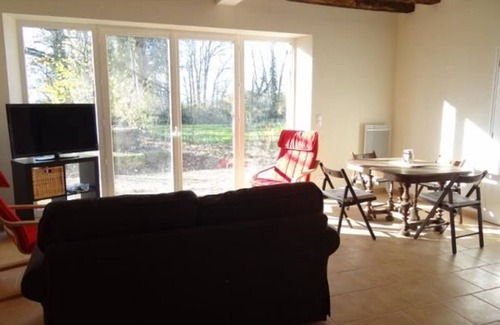 La Bazoge Cabaña | Casa rural reformada cerca de Le Mans, 5 habitaciones, jardín privado, parking y WiFi