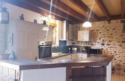 Chateaudun Cabaña | Casa rural acogedora con jardín, chimenea y WiFi en Châteaudun