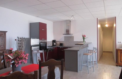 Cressanges Cabaña | Casa rural con SPA, sala de juegos y cerca de granja, campo y rutas turísticas mágicas.