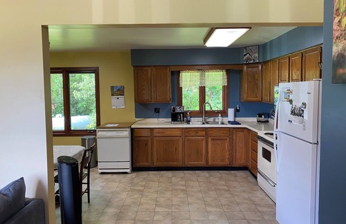 Warroad Otro | Charming farmhouse upper floor with 2 bedrooms and WiFi, AC in Warroad