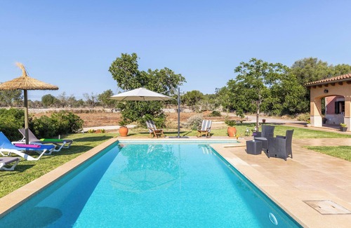 Sencelles Villa | Encantadora casa de campo "Son Pou" con vistas a la montaña, piscina, Wi-Fi, terraza y jardín