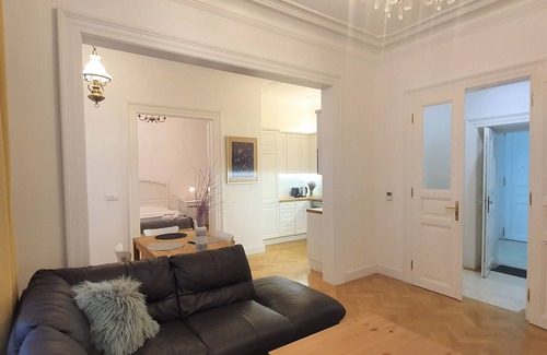 Mala Strana Apartamento | CHARMING FLAT IN THE CITY CENTRE BY THE RIVER VLTAVA CLOSE TO THE CHARLES BRIDGE