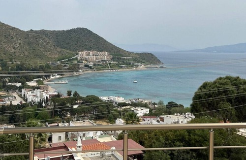 Akyarlar Apartamento | Charming Flat with Sea View near Beach in Akyarlar