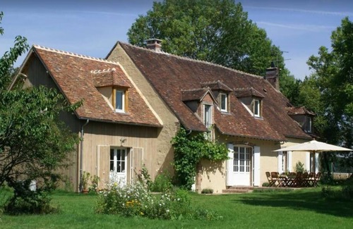 Malicorne Casa | Charming residence with private tennis court and very large heated swimming pool