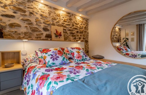 La Roche Foulques Cama Y Desayuno | Encanto rústico con terraza privada, piscina y desayuno gourmet en un entorno natural cerca de Angers