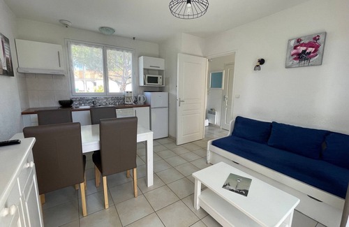 Saint-Brevin-l'Ocean Casa | Acogedora casita con terraza, 2-4 plazas, piscina y actividades, cerca de la playa
