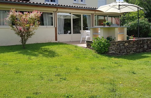 Saint-Jory-de-Chalais Cabaña | Casa acogedora con jardín, BBQ, aire acondicionado y wifi en el PNR de Périgord Limousin