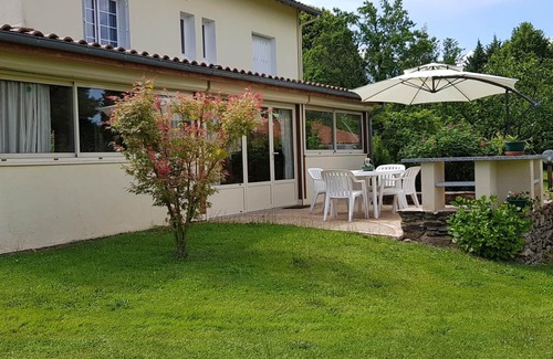 Saint-Jory-de-Chalais Cabaña | Casa acogedora con jardín, BBQ, aire acondicionado y wifi en el PNR de Périgord Limousin