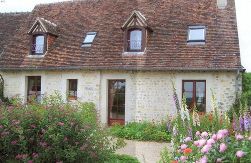 Saint-Jouin-de-Blavou Cabaña | Casa rural con gran jardín en Normandía, ideal para familias y amigos, equipada y cercana a La Perrière.