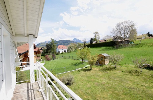 Saint-Paul-en-Chablais Casa | Encantadora casa familiar, se admiten mascotas, estacionamiento, calefacción por suelo, estufa