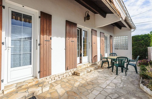 Saint-Trojan-les-Bains Casa | Encantadora Casa con Terraza, Aparcamiento y Comodidad a 10 min de la Playa y el Puerto