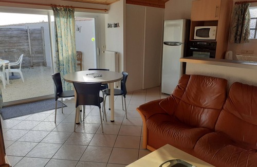 Bourgenay Cabaña | Encantadora casa renovada con Wi-Fi, cerca de Port Bourgenay