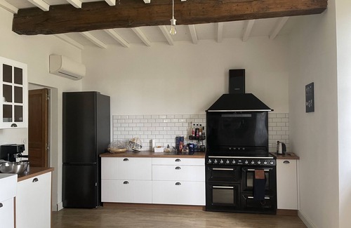 Lourenties Otro | Charming French Remodeled Farmhouse close to sea & mountains