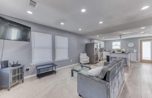 Fort Worth Casa | Charming, Freshly Renovated Home Renovated Home W/ Large Backyard