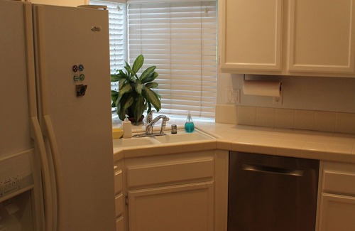 Carmel Valley Condominio | Encanto 2BD / 2BA con piscina y spa * disponible * 8 de octubre de 2019 $ 3,295 / m (1 mes mínimo)