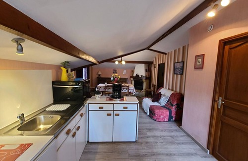Le Val-d'Ajol Cabaña | Acogedor Gîte con Balcón, Cerca de Termas y Pistas de Esquí