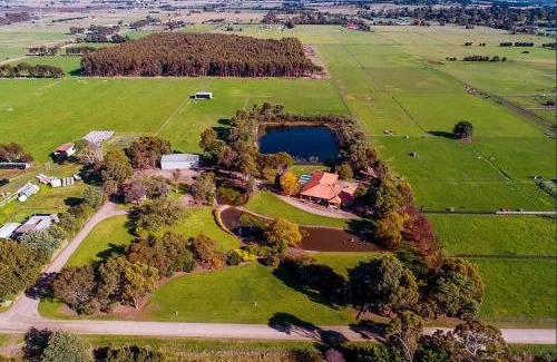 Garfield Casa | Charming Garfield Farm Stay 4BR Holiday Villa