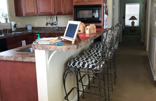 Myrtle Grove Casa | Escapada encantadora a 3 millas de la playa y el parque estatal, cerca de restaurantes y tiendas