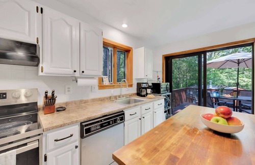 Tafton Casa | Charming Getaway | Minutes from Lake Wallenpaupack