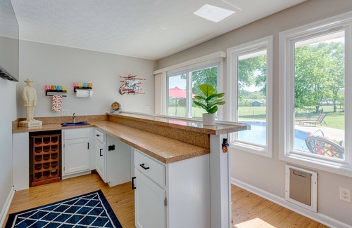 Ashland City Casa | Charming Getaway - Ping Pong - Pool - Hot Tub