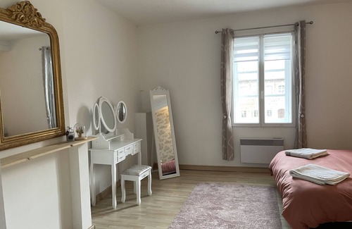 Esnes Otro | Charming gîte in a magnificent 12th-century château 1 hour from Lille and 2 hours from Paris
