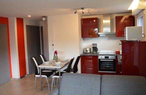 Altkirch Cabaña | Gîte moderne près d'Altkirch avec jardin, à 10 min du centre-ville, idéal familles et pros