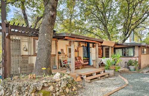 Grass Valley Cabaña | Charming Grass Valley Getaway on 6 Acres!
