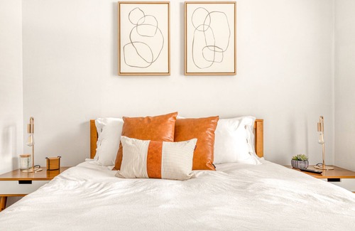 Hood River Casa | Charming guest suite in the heart of downtown with hot tub & large patio