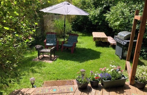 Corvallis Casa | Charming Gypsy Caravan in private yard near university, downtown and river park