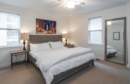 Ardmore Casa | Charming Heart of Ardmore Home Sleeps 7