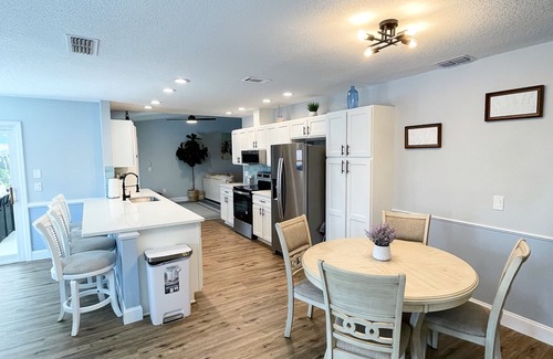North Port Casa | Charming heated pool home