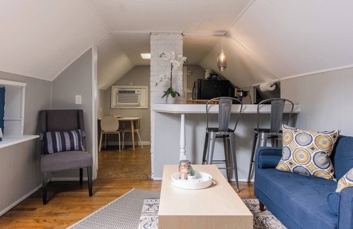 West Plaza Casa | Charming Hideaway Near Food and Fun | 16