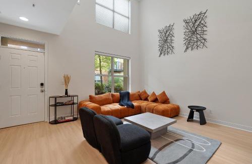 Orenco Station Apartamento | Charming Hillsboro Condo with Pool and Gym