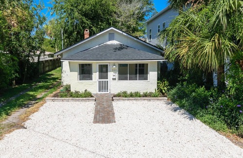 Jacksonville Beach Cabaña | Casa de playa renovada histórica - Caminata / bicicleta hasta la playa Heart of Jax