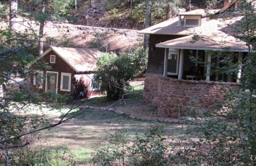 Cascade Cabina | Charming, historic, Creekside Cabin nestled at the base of Pikes Peak in Cascade