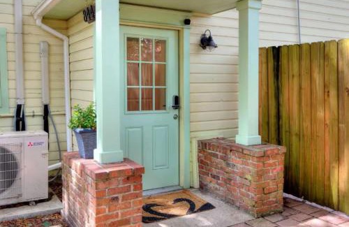 Lakeland Casa | Charming Historic 2-story Carriage House located in Downtown Lakeland walking distance from FSC!